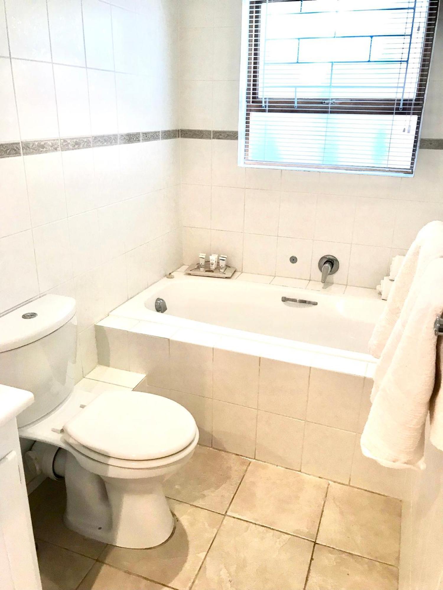 10Vdw Self Catering Apartments 더반빌 외부 사진