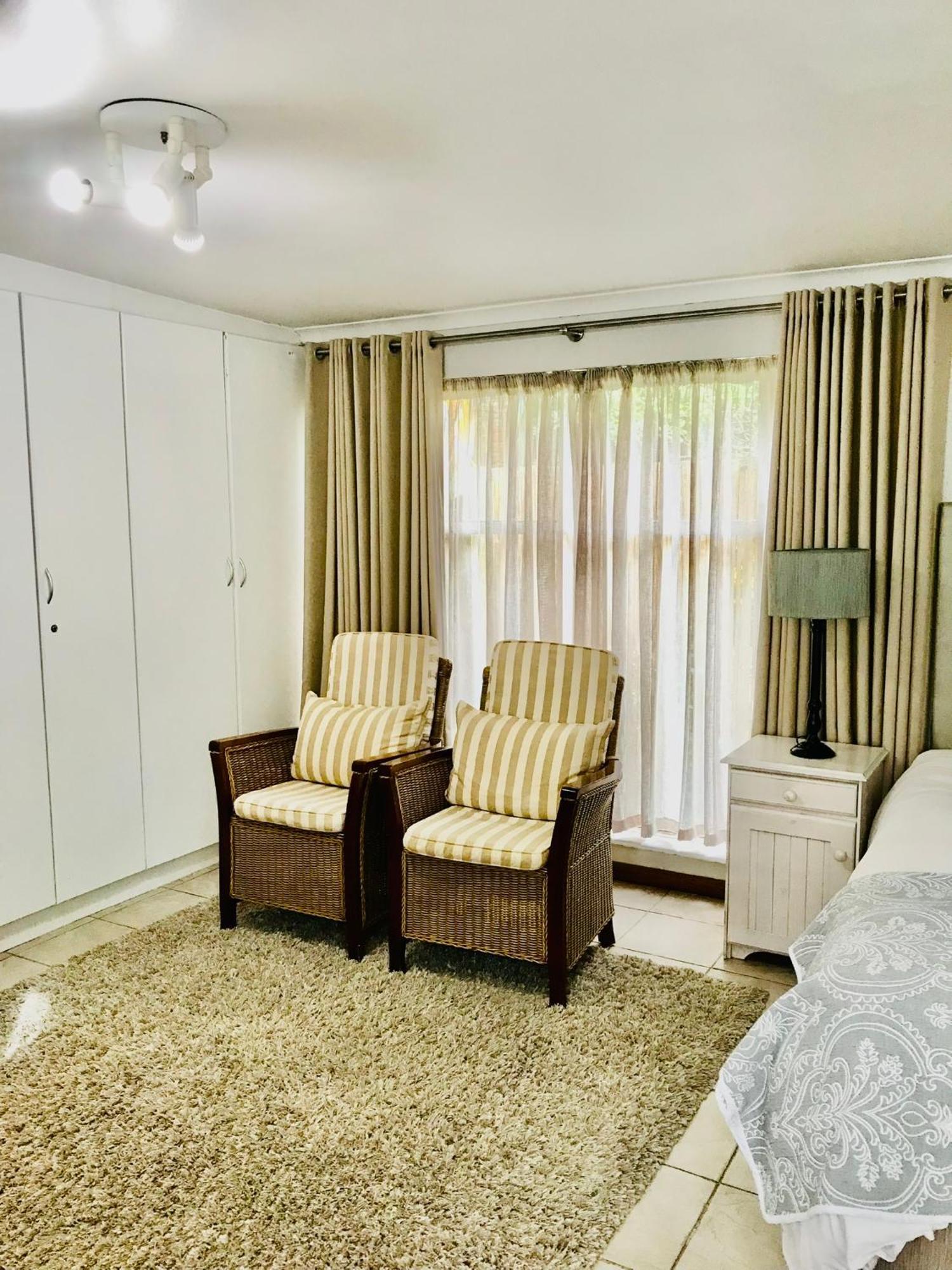 10Vdw Self Catering Apartments 더반빌 외부 사진